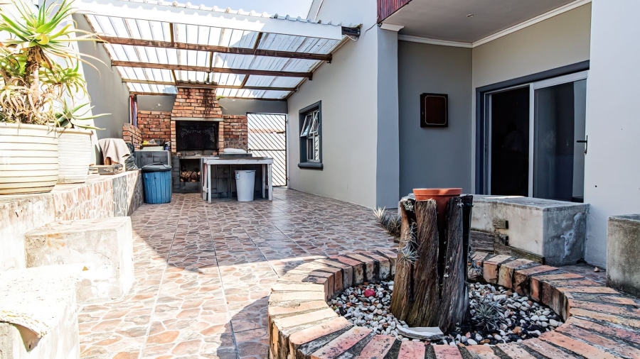 4 Bedroom Property for Sale in Buffalo Flats Eastern Cape
